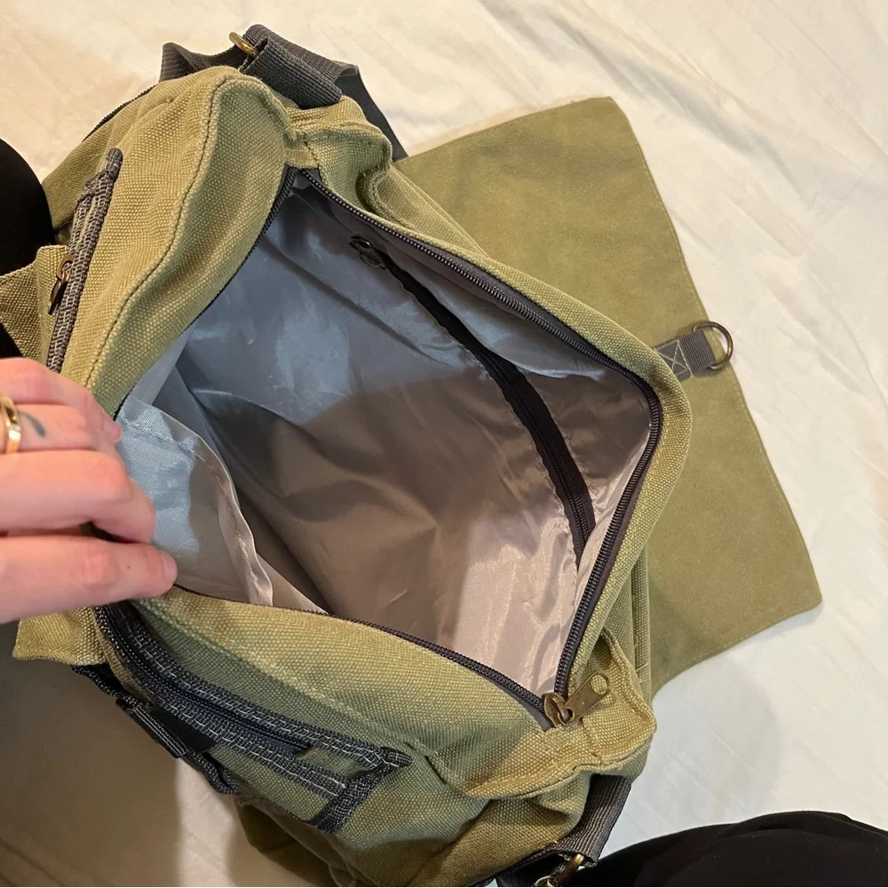 Britney Spears Green Messenger Bag from VIP 2008‎ Circus Tour